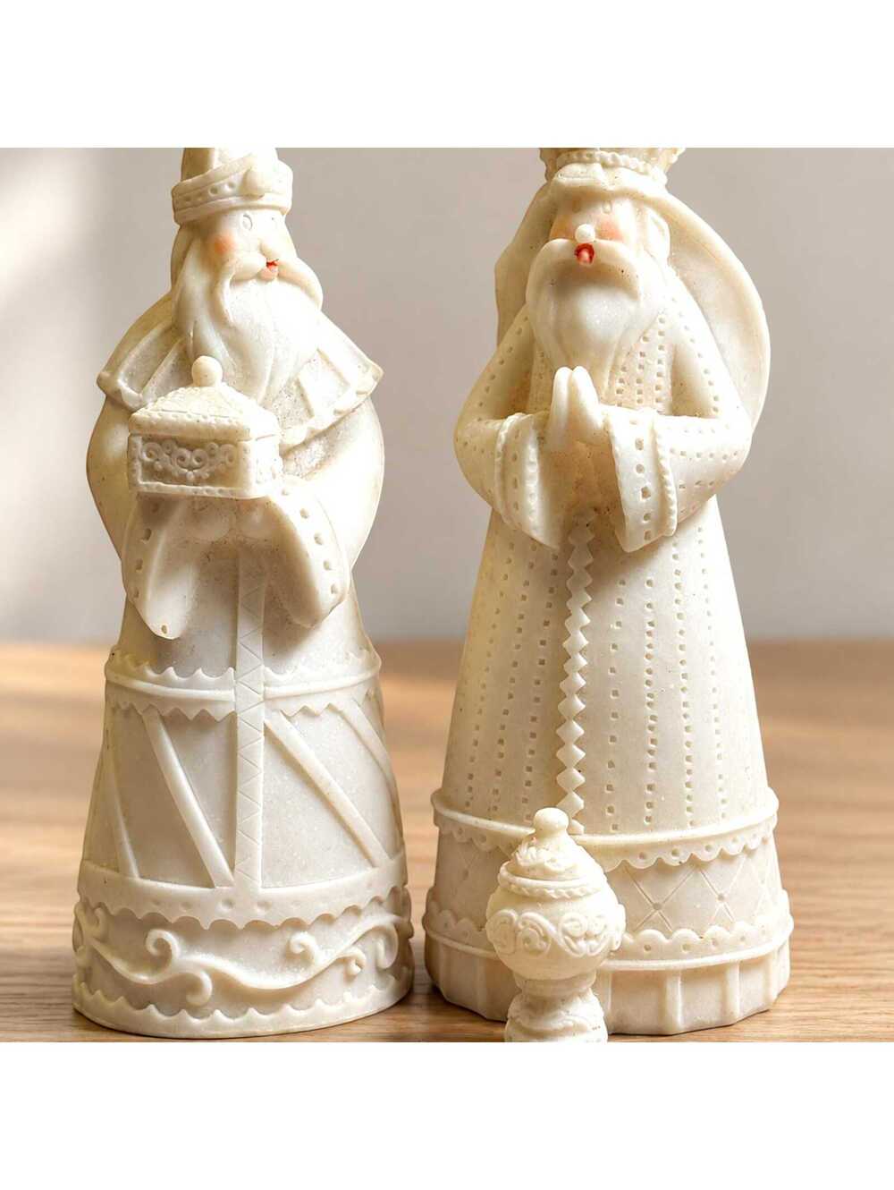 Vintage White Nativity Wise Men Figurines Set of 2 With Separate Gift Urn